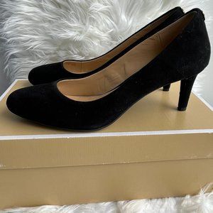 💫 LIKE NEW Michael Kors Jenna Suede Flex Pump (black, size 8.5) 👠